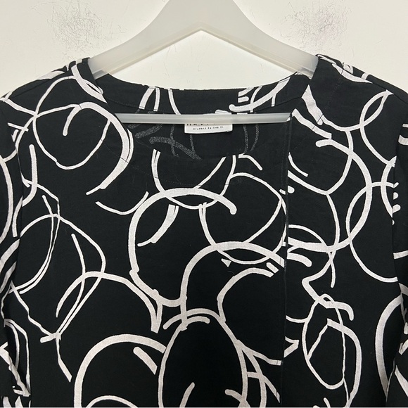 Habitat Black White Modern Circular Print Uneven Tiered Hemline Popover Blouse - Picture 2 of 9